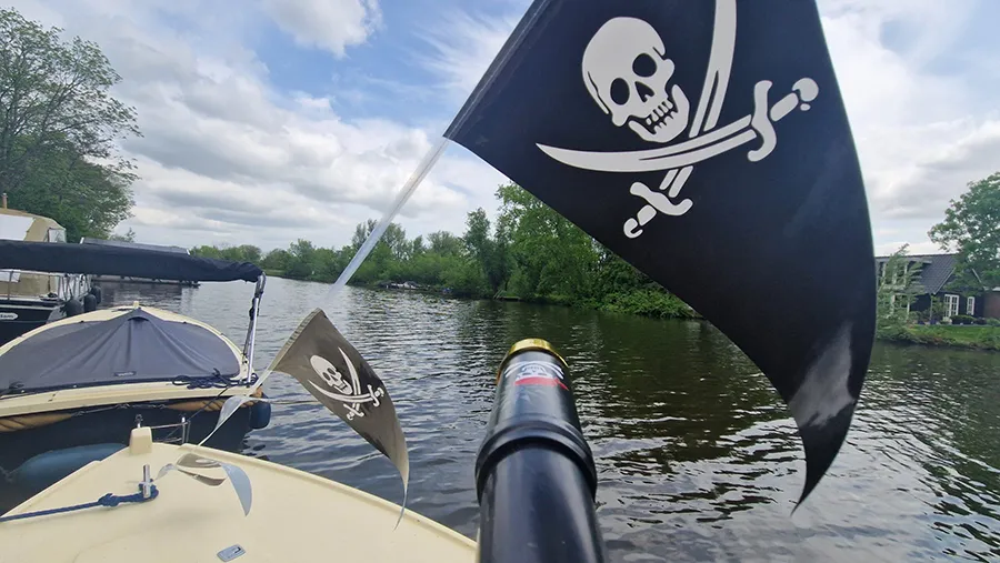 Kinderfeestje schatzoeken in een piratensloep Linge