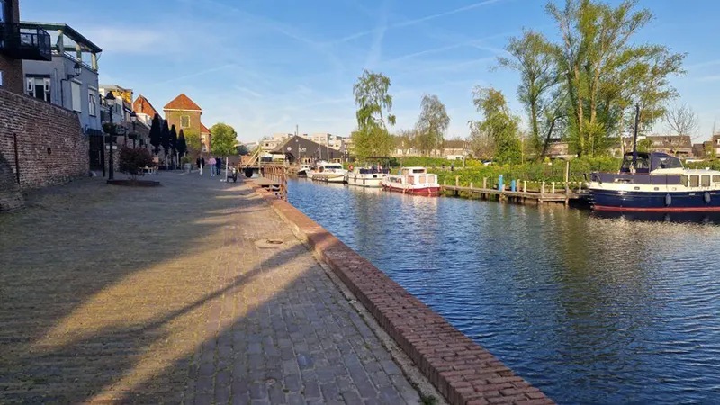 Sloep huren Heukelum